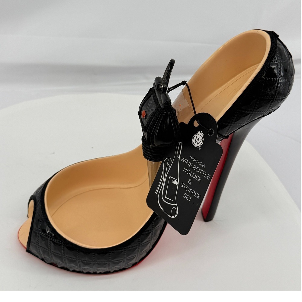 Wild Eye Designs Wine Bottle Holder Stopper Set Black Red High Heel Quilted Diva